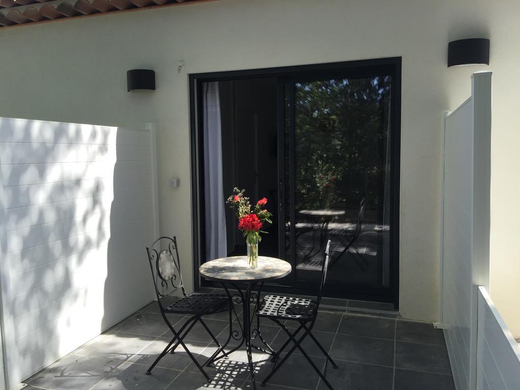 Chambres d'Hôtes Le Mas du Bijou Bleu Puget-sur Argens Exterior foto