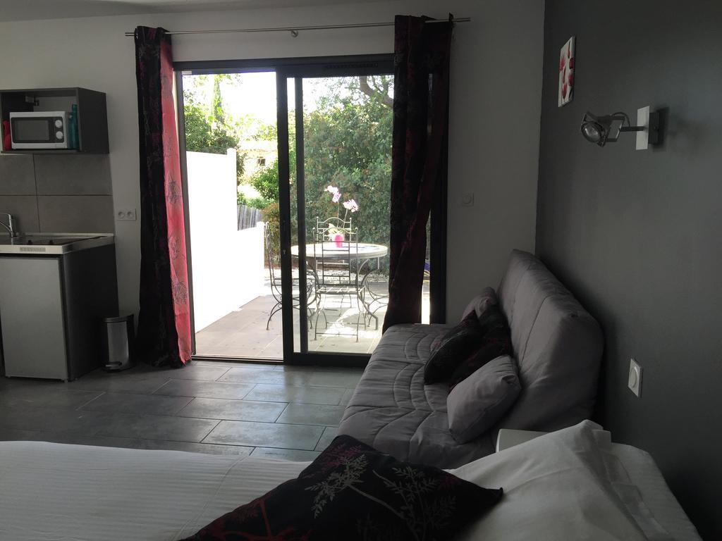 Chambres d'Hôtes Le Mas du Bijou Bleu Puget-sur Argens Exterior foto